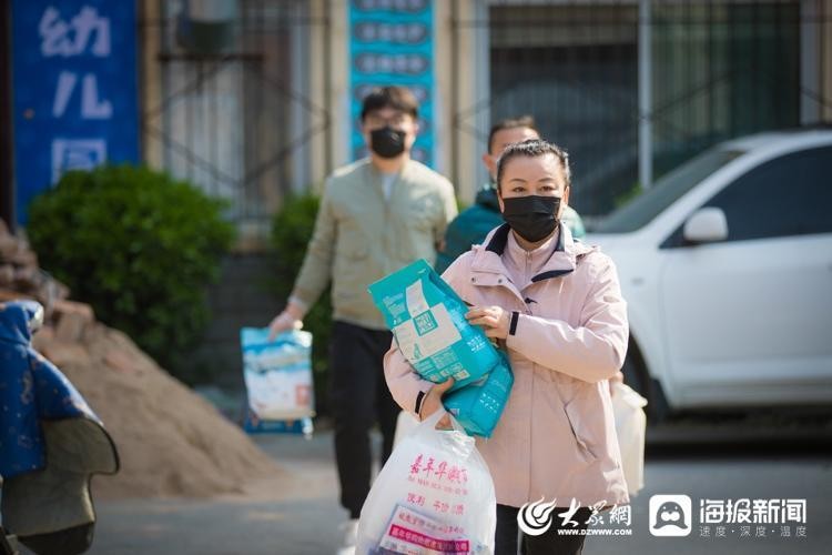 被隔离无法照顾家里的宠物？济南有一群志愿者帮你上门投喂